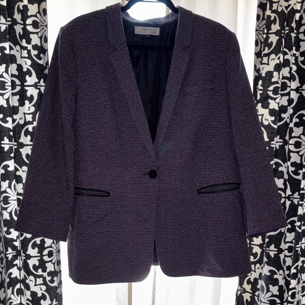 Tahari Textured Black Blazer